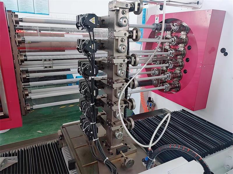 HJY-QJ12 Twelve Shafts Tape Cutting Machine3